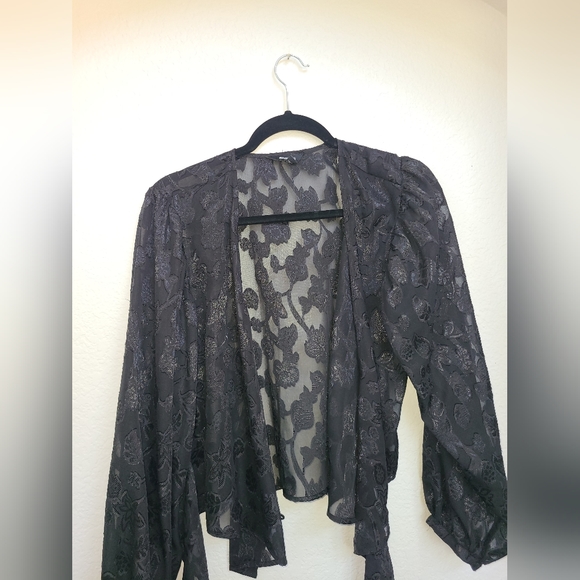 Express Jacquard Volume Sleeve Top - Picture 3 of 5